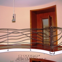 balustrady-kute-b256e